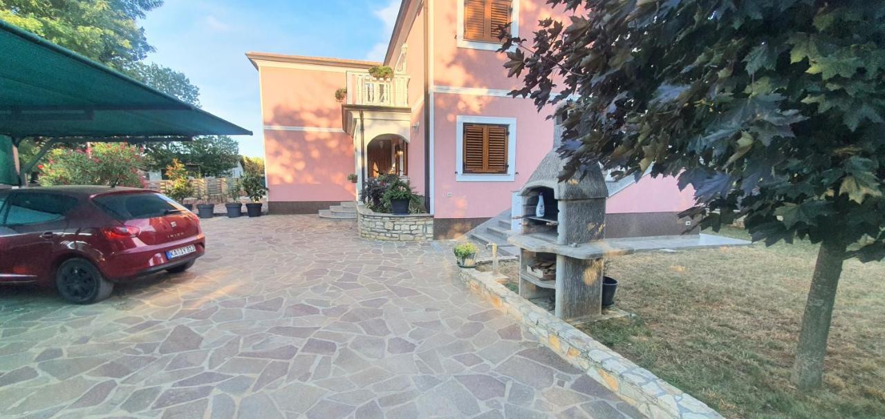 Apartmani Radmila Nova Vas  Екстериор снимка
