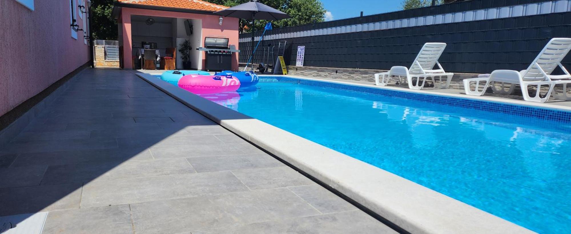 Apartmani Radmila Nova Vas  Екстериор снимка
