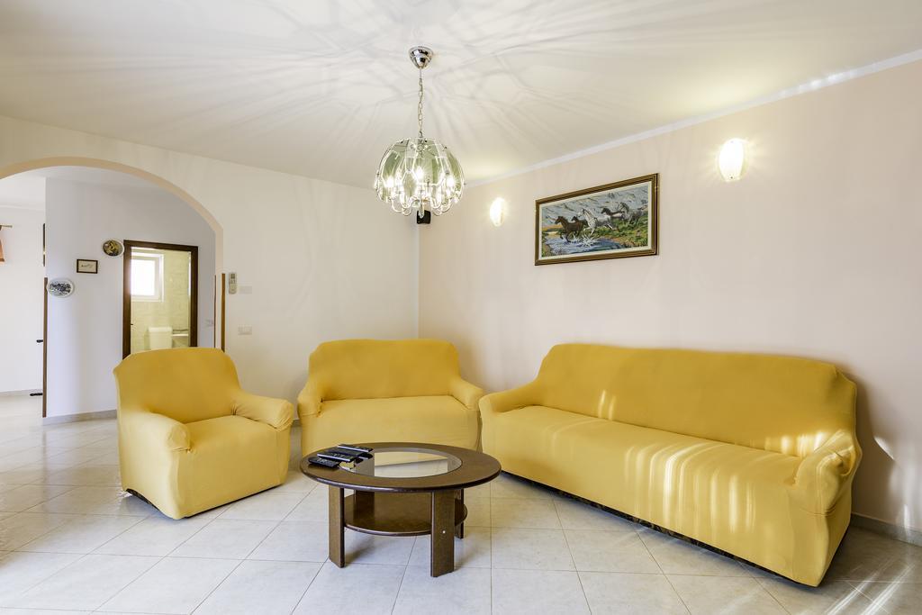 Apartmani Radmila Nova Vas  Екстериор снимка