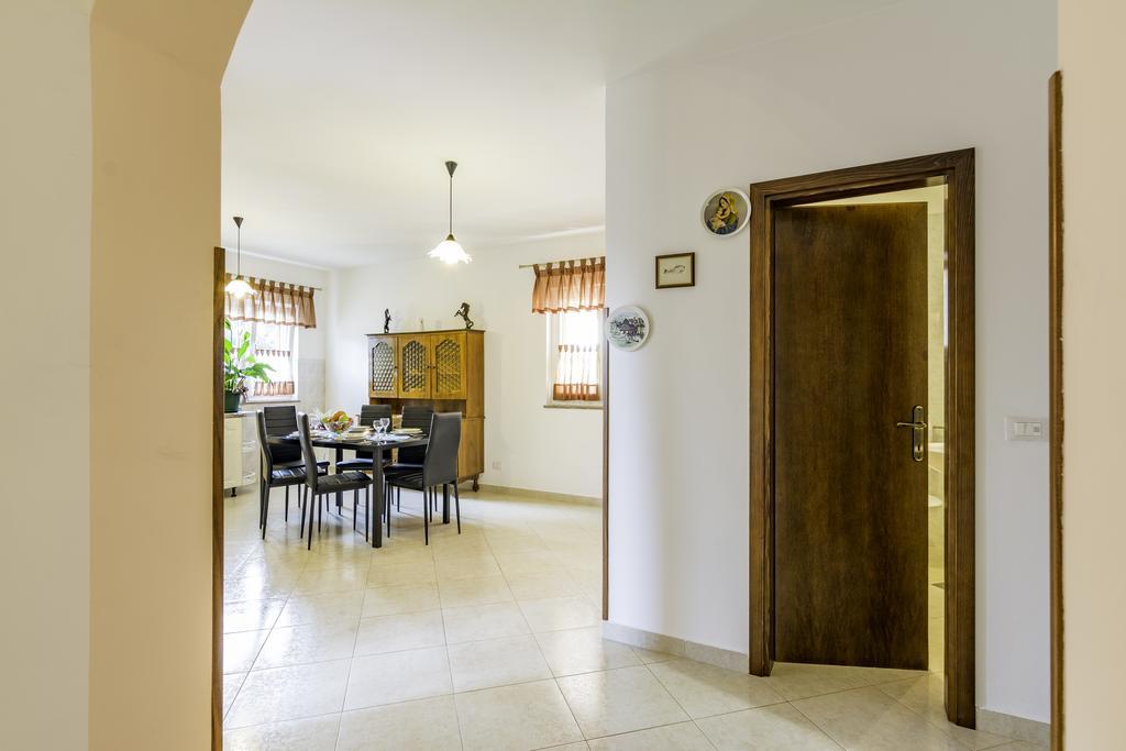 Apartmani Radmila Nova Vas  Екстериор снимка